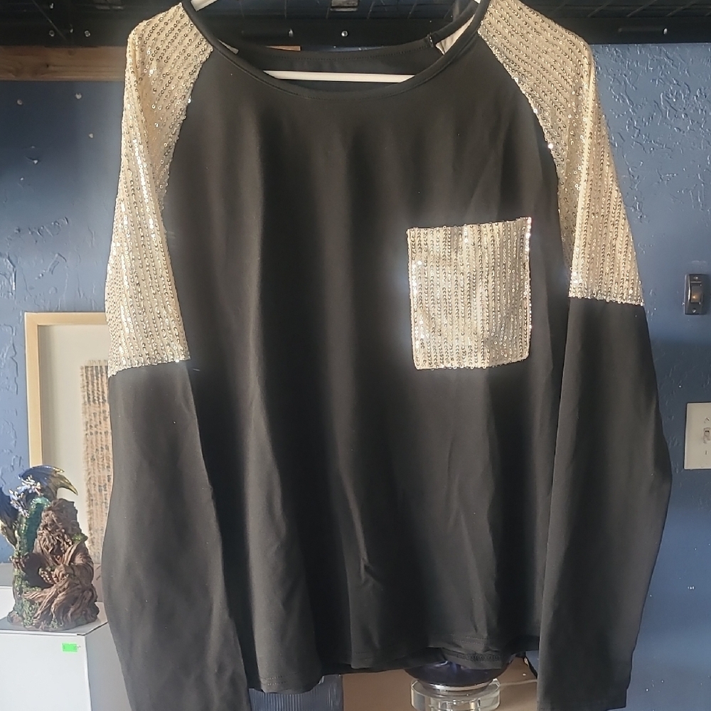Black and Gold Sequin Women's Top